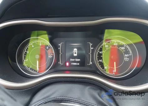 2016 Jeep Cherokee Latitude из США, поврежденный, VIN 1C4PJMCB6GW192032